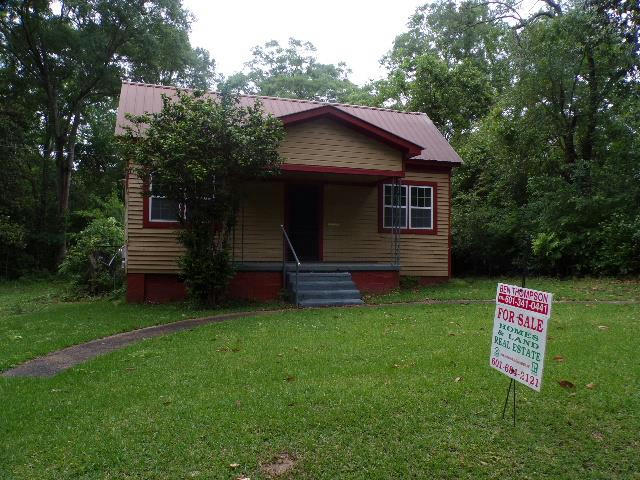 223 MARQUETTE AVE, MCCOMB, MS 39648, photo 1 of 8